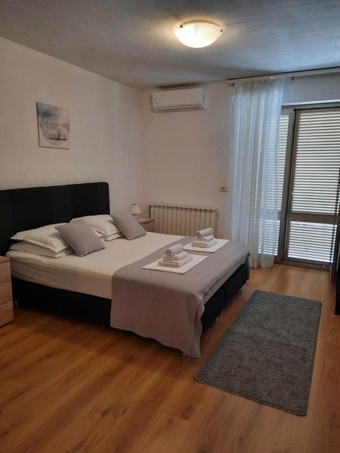 Apartments And Rooms Vinko Barbat na Rabu Exterior photo
